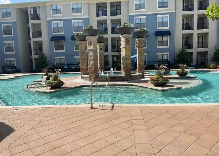 Convenient Spacious 2Bed 2Bath