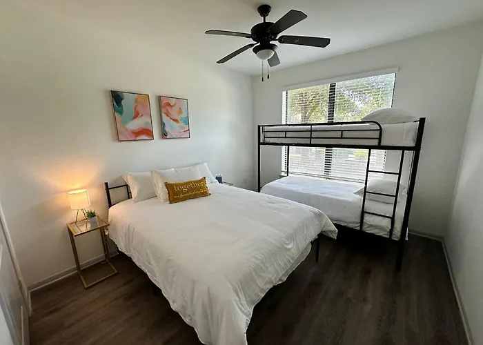 Convenient Spacious 2Bed 2Bath