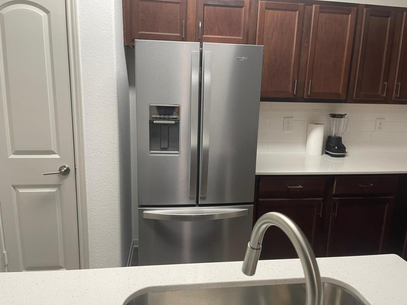 Convenient Spacious 2bed 2bath *