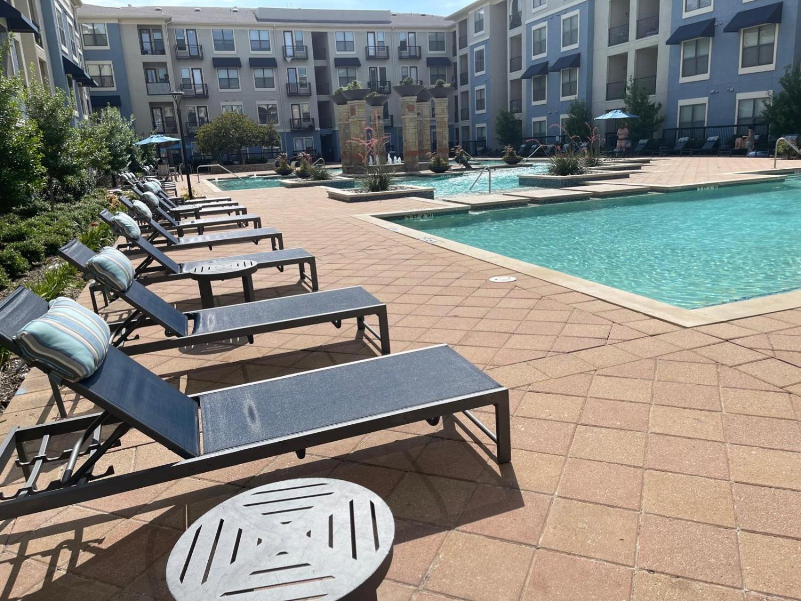 Apartment Convenient Spacious 2bed 2bath