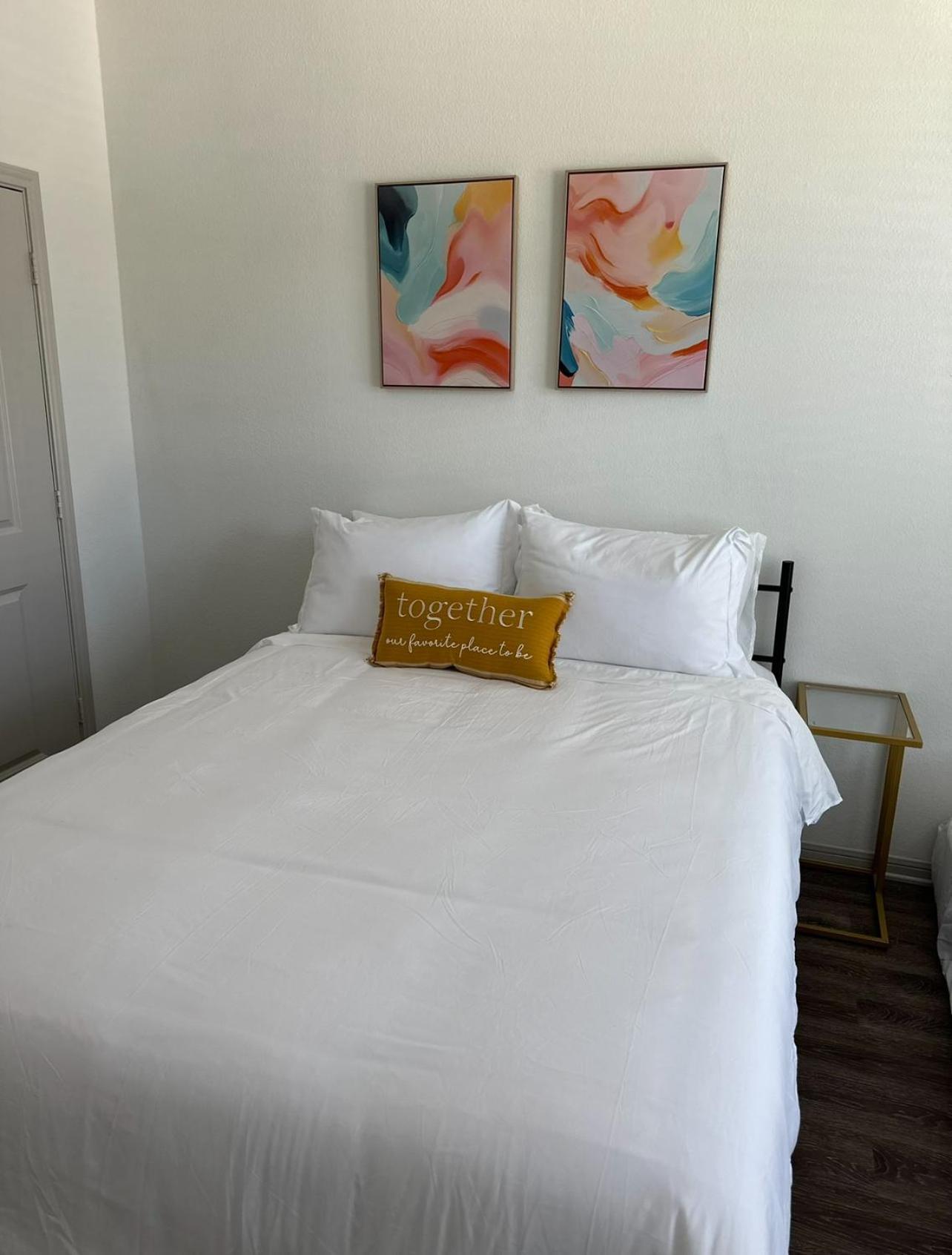 Apartment Convenient Spacious 2bed 2bath